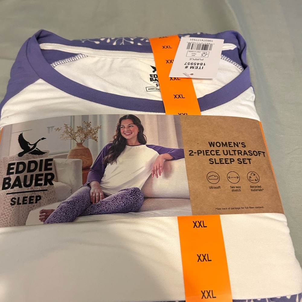 Eddie Bauer Women's Lavender and White Sleep Set